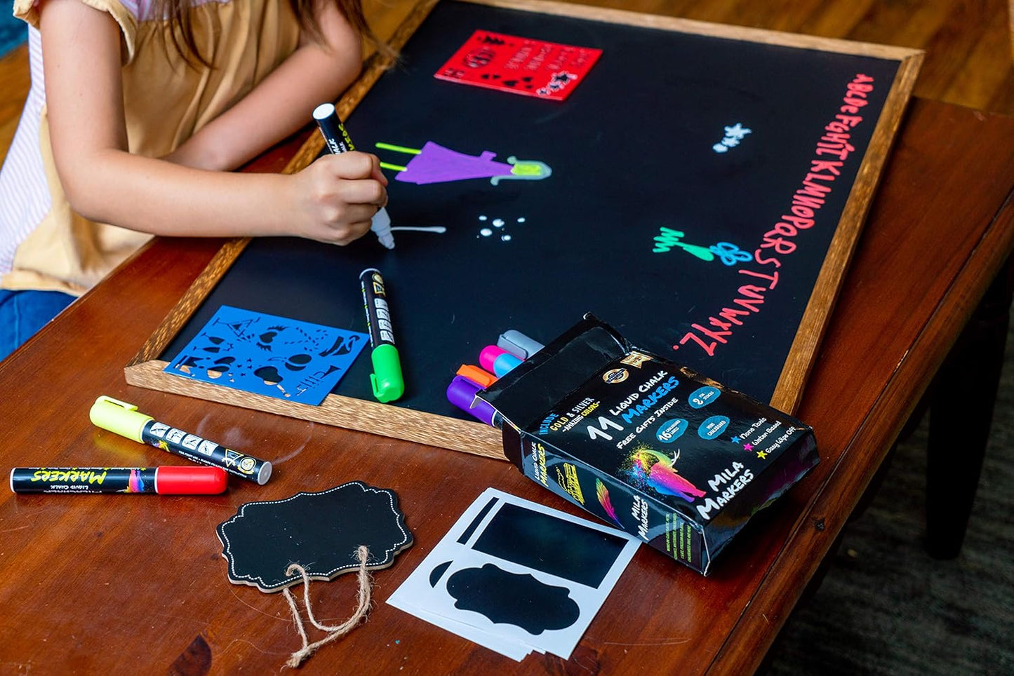 11 spalvų markerių rinkinys su aksesuarais